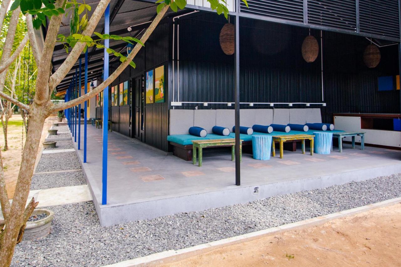 Lost & Found Hostel 웰리가마 외부 사진